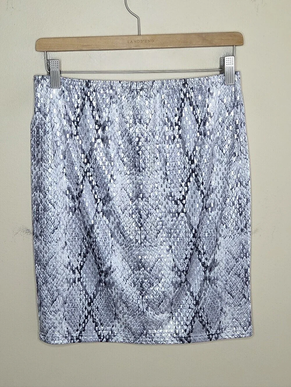 Lascana Black Gray Silver Shiny Snakeskin Print Mini Bodycon Skirt Size 8